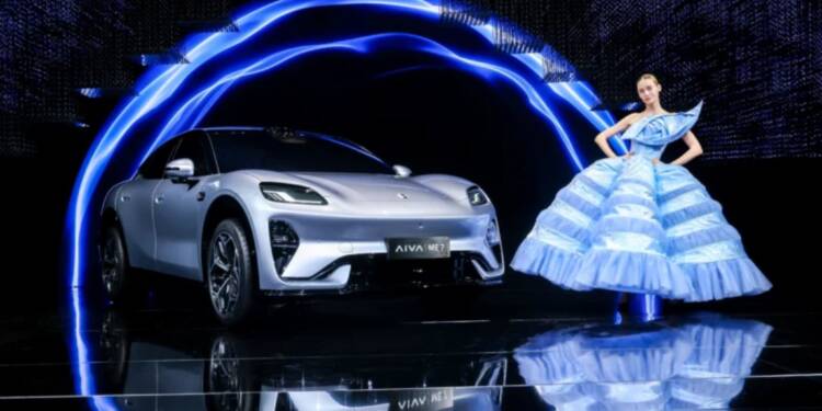 Novo SUV compacto da Aiva, ME7 apresentado em Paris