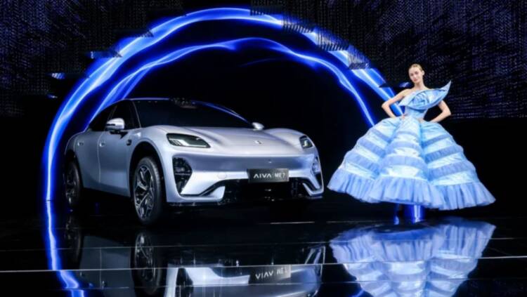 Novo SUV compacto da Aiva, ME7 apresentado em Paris