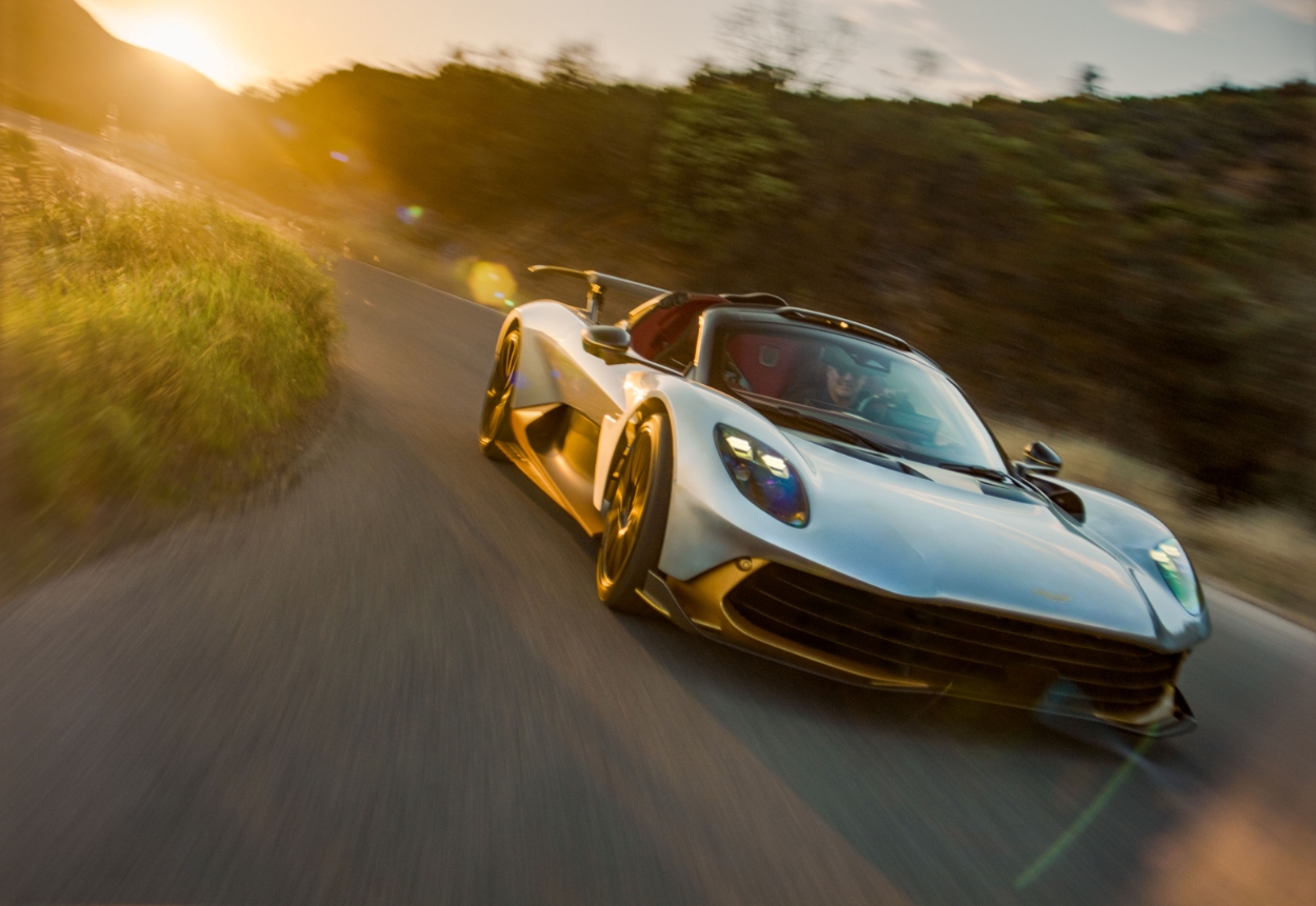 Valhalla Spider é o mais rápido descapotável da Aston Martin