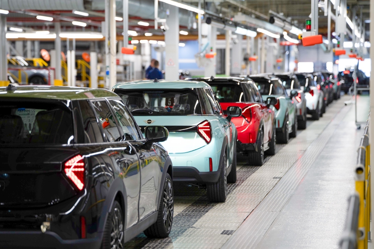BMW ultrapassa 1 milhão de carros a circular sem condutor
