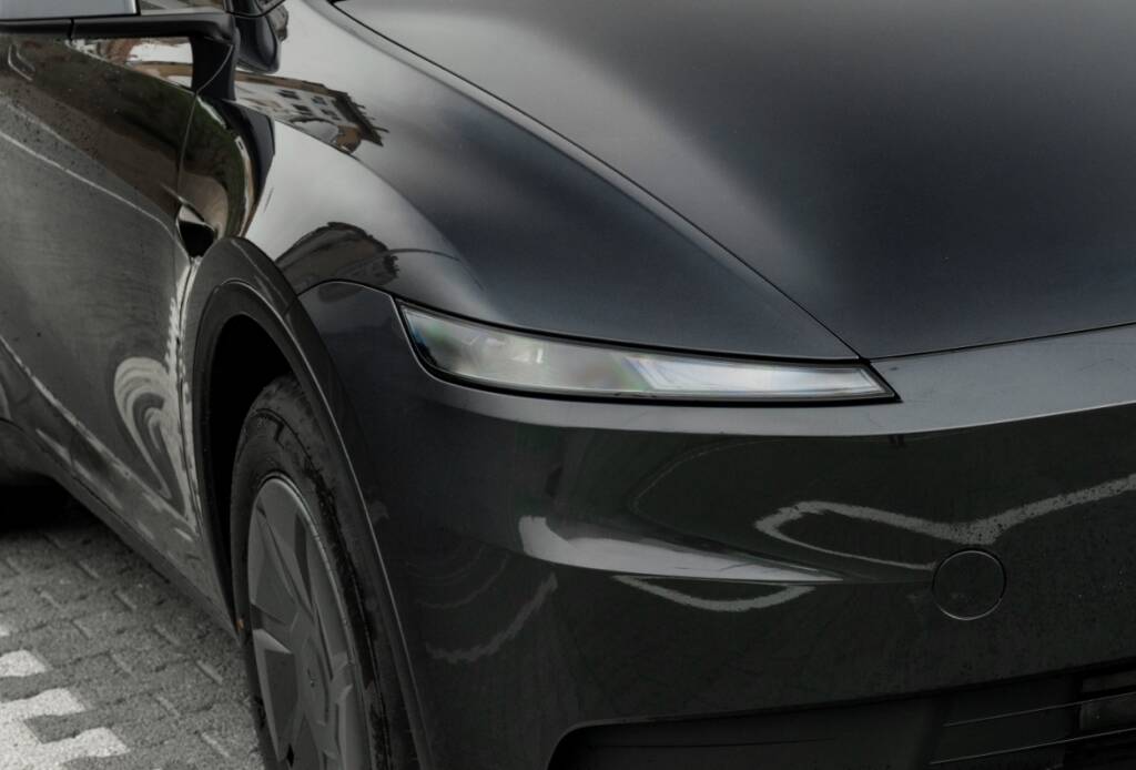 Frente a frente Tesla Model e XPeng G6