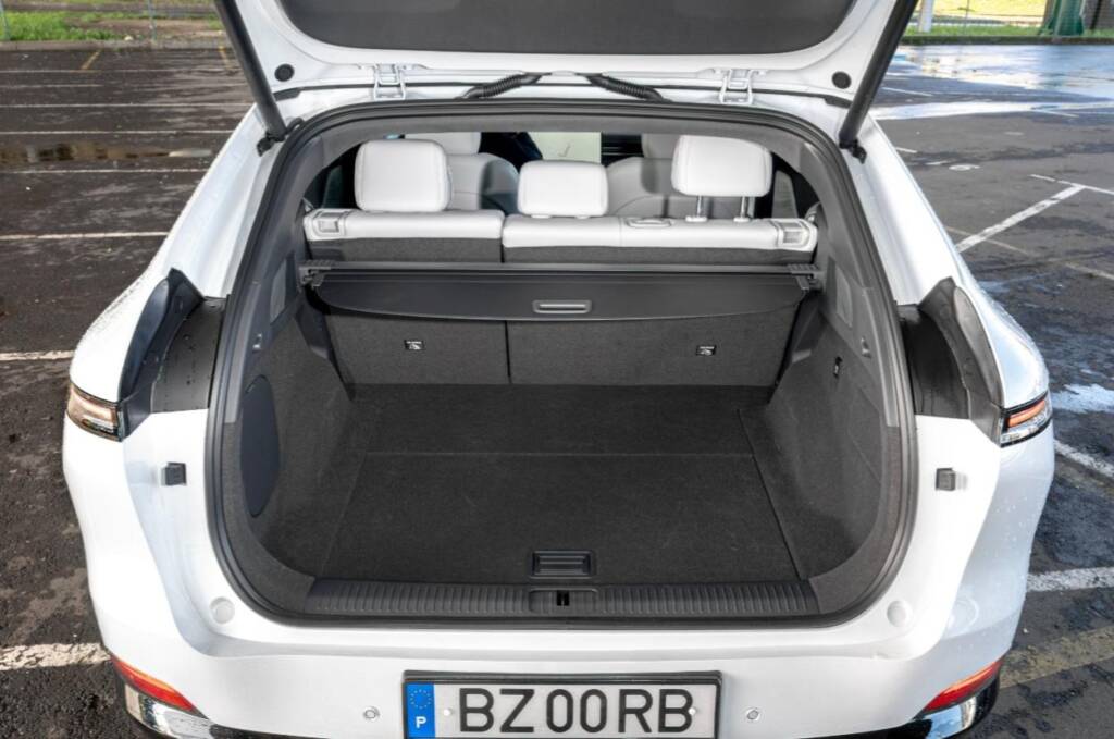 Frente a frente Tesla Model e XPeng G6