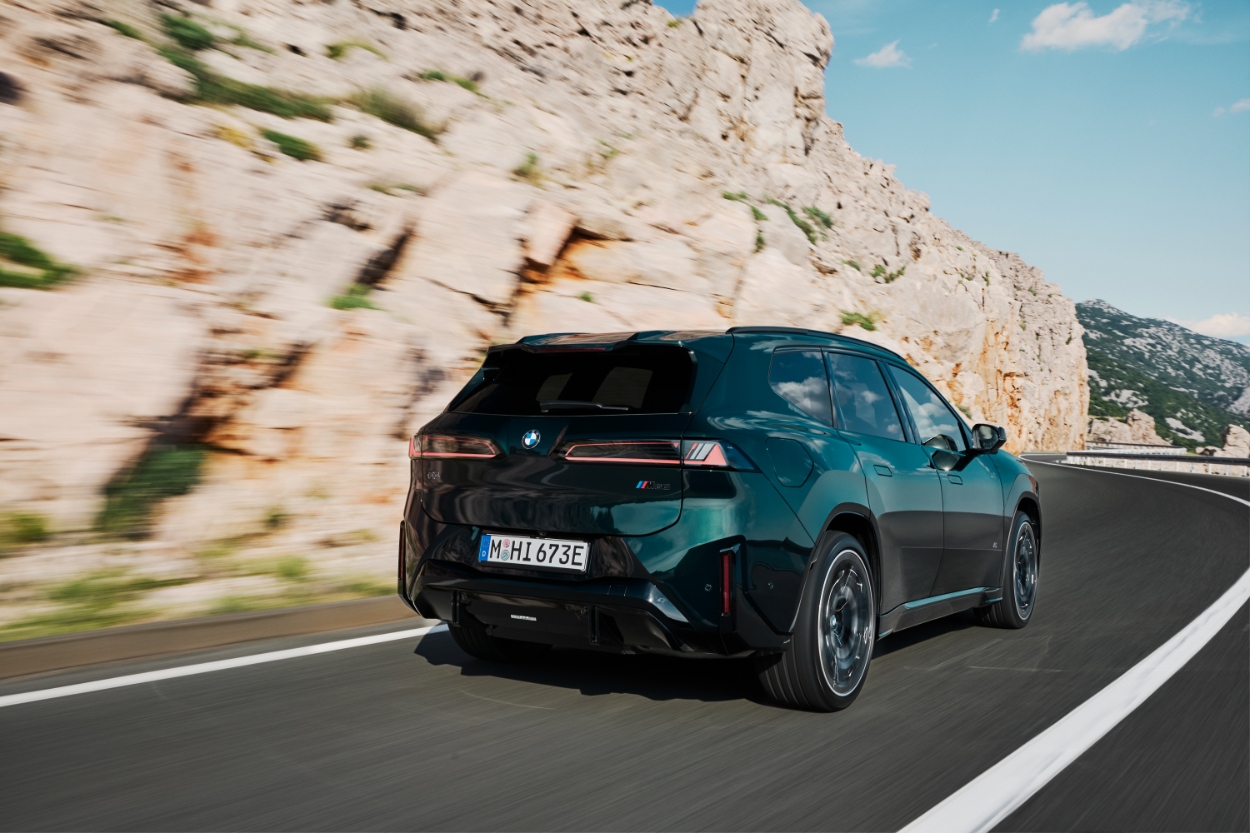Novo BMW iX3 M60 xDrive