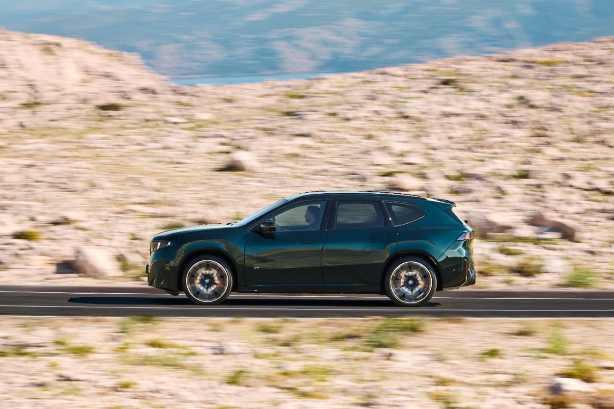 Novo BMW iX3 M60 xDrive