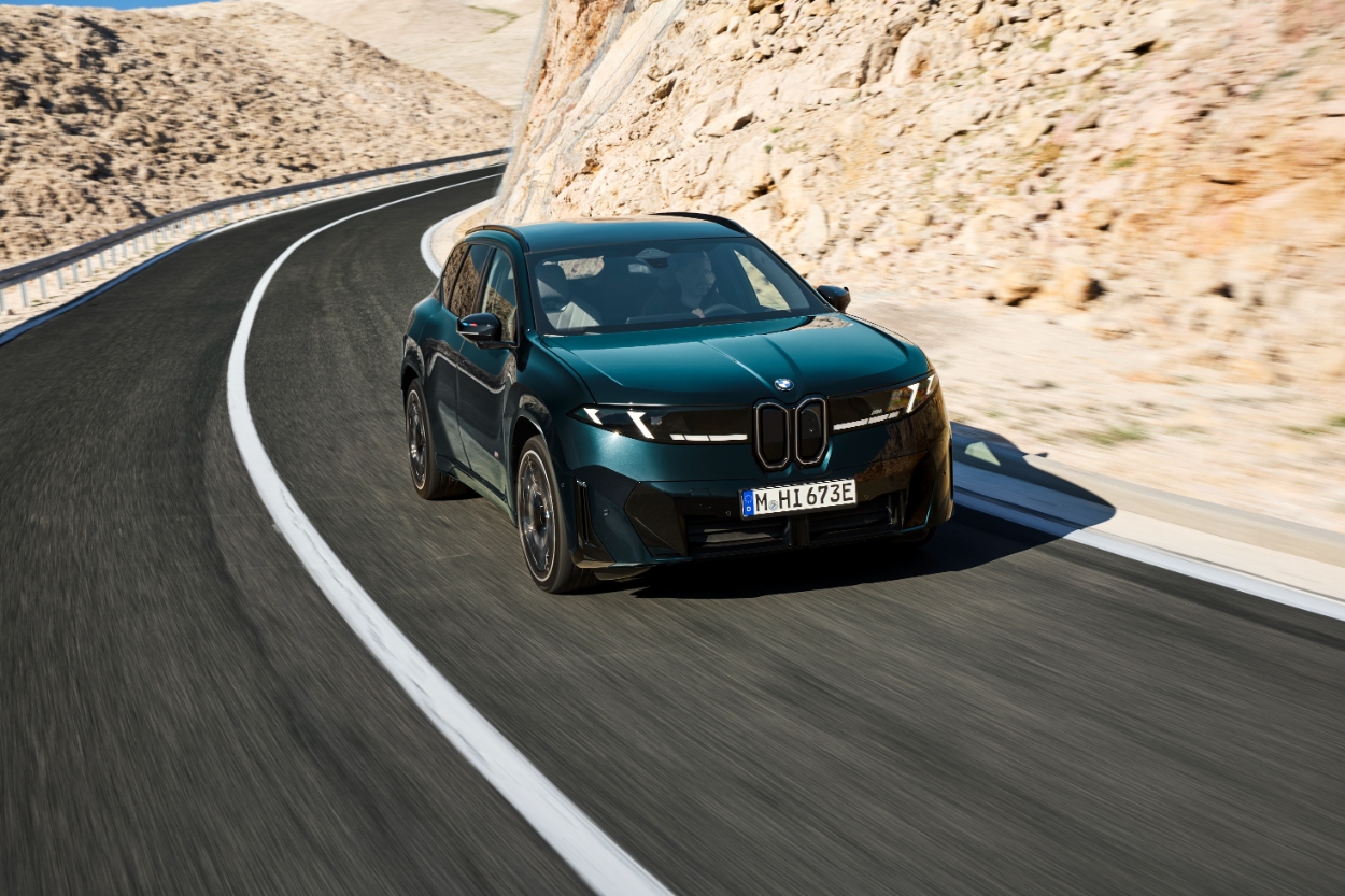 Novo BMW iX3 M60 xDrive