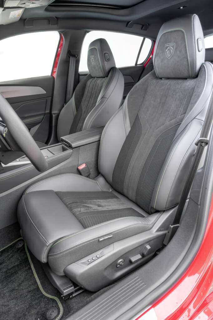 TESTE – Peugeot 308 Hybrid 145 CV