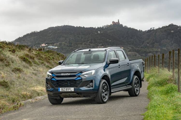Ensaio Isuzu D-MAX Cabina Dupla 4x4 LSE EV Revista Nº 155