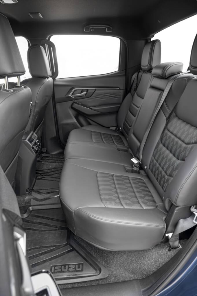 Ensaio Isuzu D-MAX Cabina Dupla 4x4 LSE EV Revista Nº 155