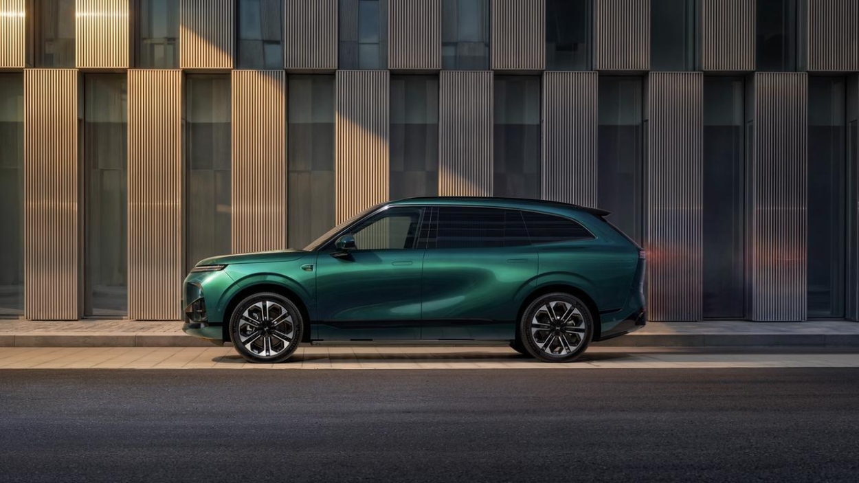 Novo SUV da XPENG G9L com sete lugares