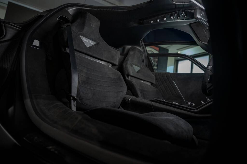 Exclusivo Alfa Romeo 33 Stradale Perla Nera