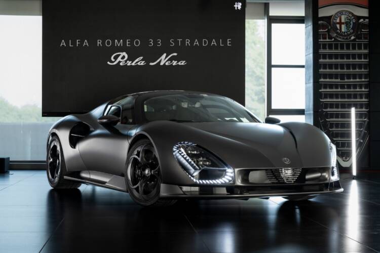 Exclusivo Alfa Romeo 33 Stradale Perla Nera