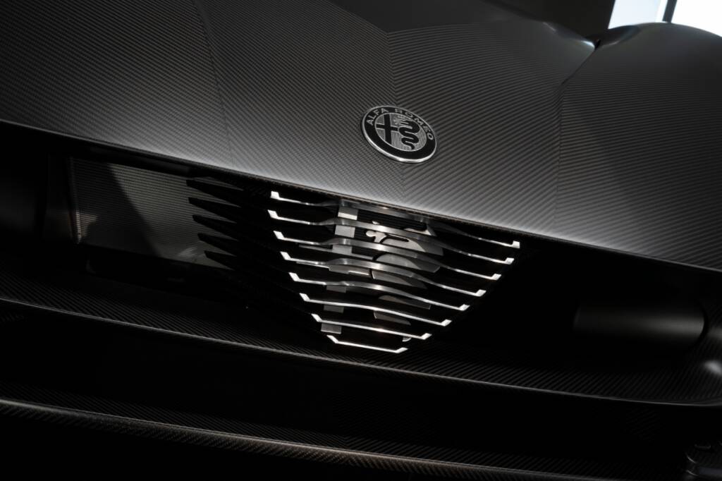 Exclusivo Alfa Romeo 33 Stradale Perla Nera