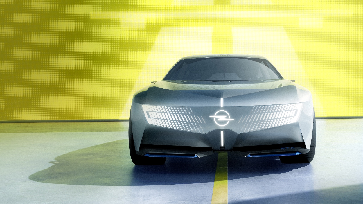 Opel STX Concept mostra o futuro da Astra Sports Tourer